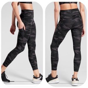 ATHLETA ULTIMATE CAMO 7/8 TIGHT